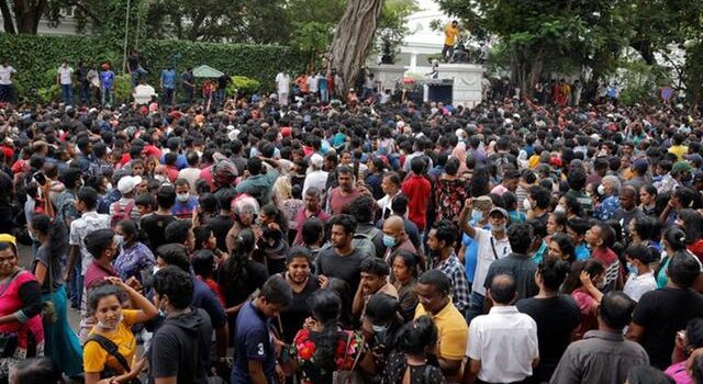 Sri Lanka President Rajapaksa set to fly to Singapore via Maldives